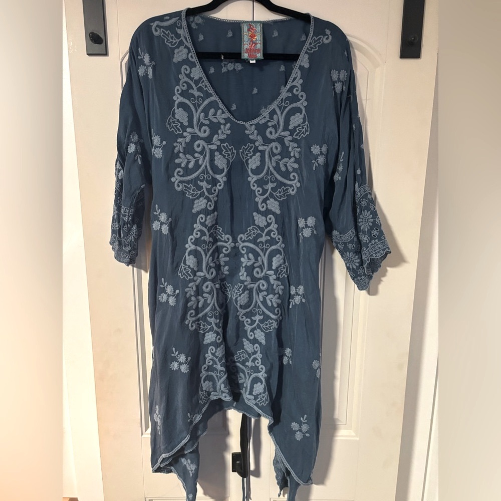 Johnny Was blue embroidered tunic with ties 
XXL